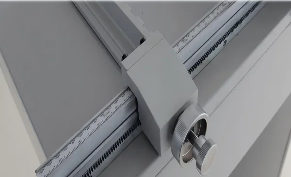 Electric paper cutter